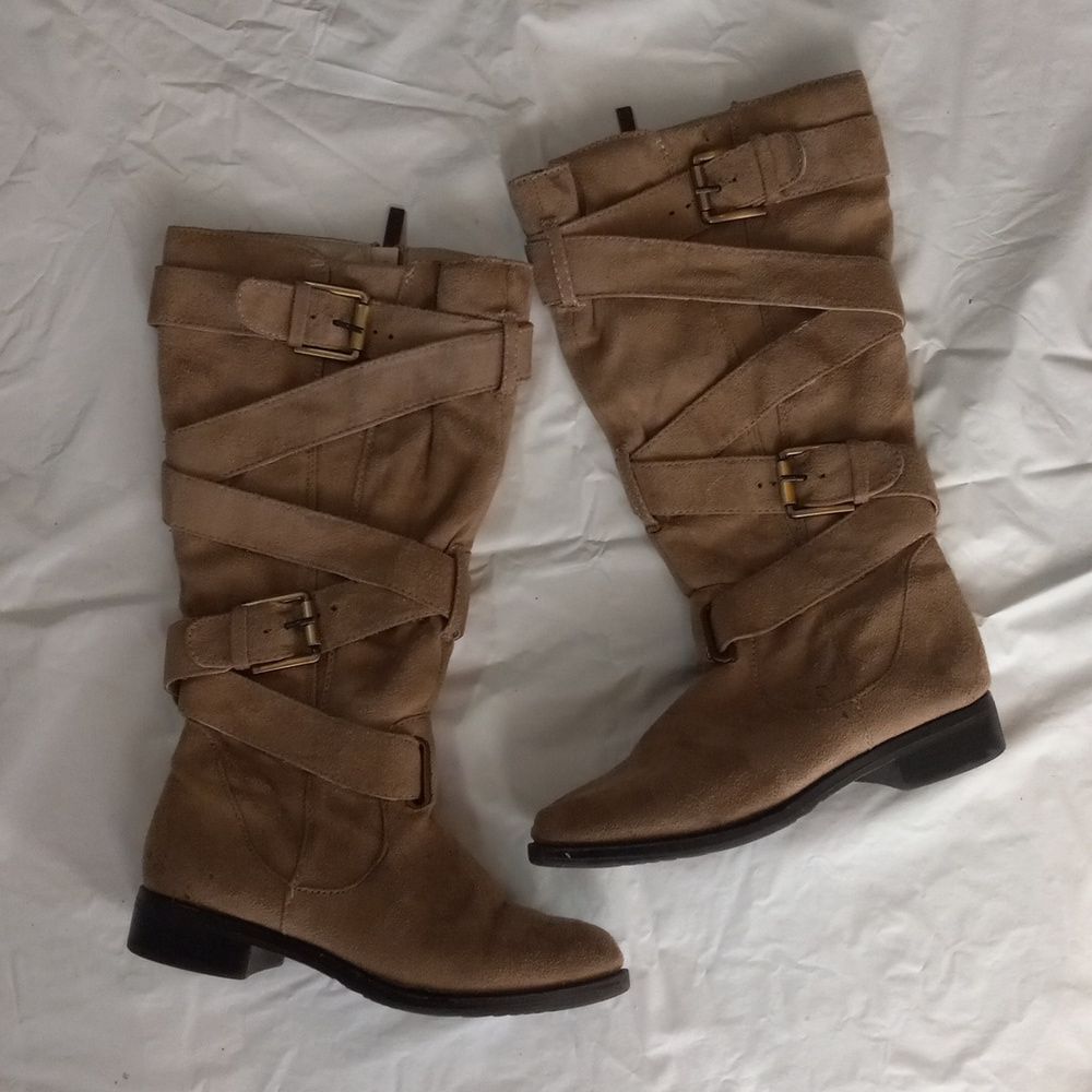 2 Lips Too women boots Size 6